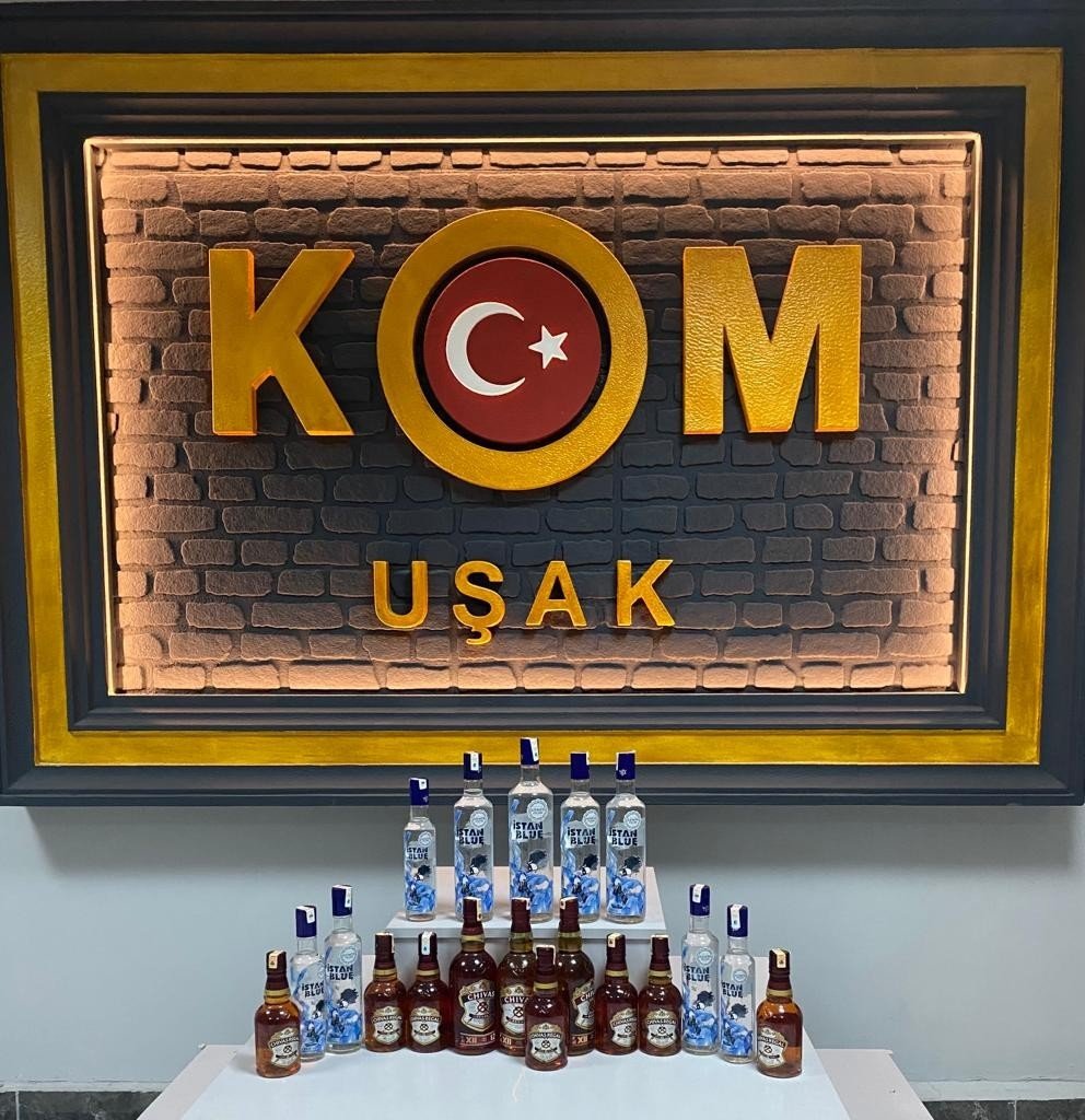 Uşak’ta 3 farklı adrese eş zamanlı uyuşturucu operasyonu