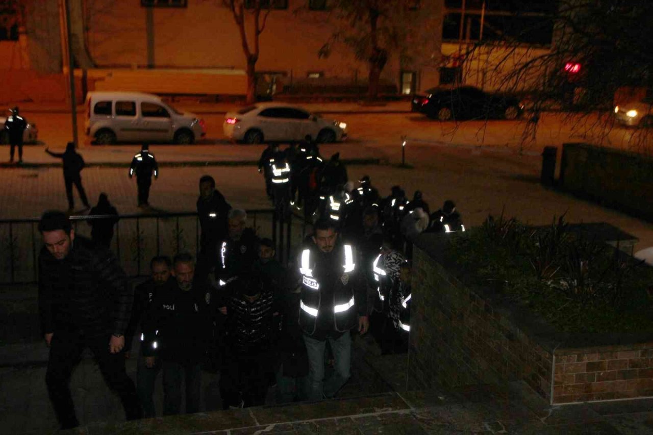 50 milyonluk vurgunda 24 tutuklama