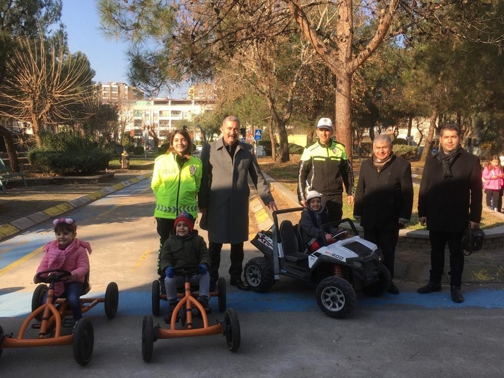 Aydın’da 20 anasınıfı öğrencisi “trafik dedektifi” oldu