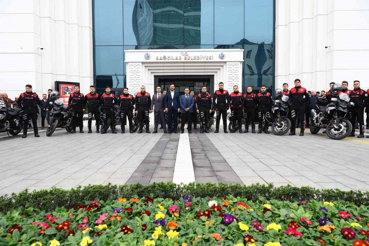 Bağcılar Belediyesi, emniyete 10 motosiklet hibe etti