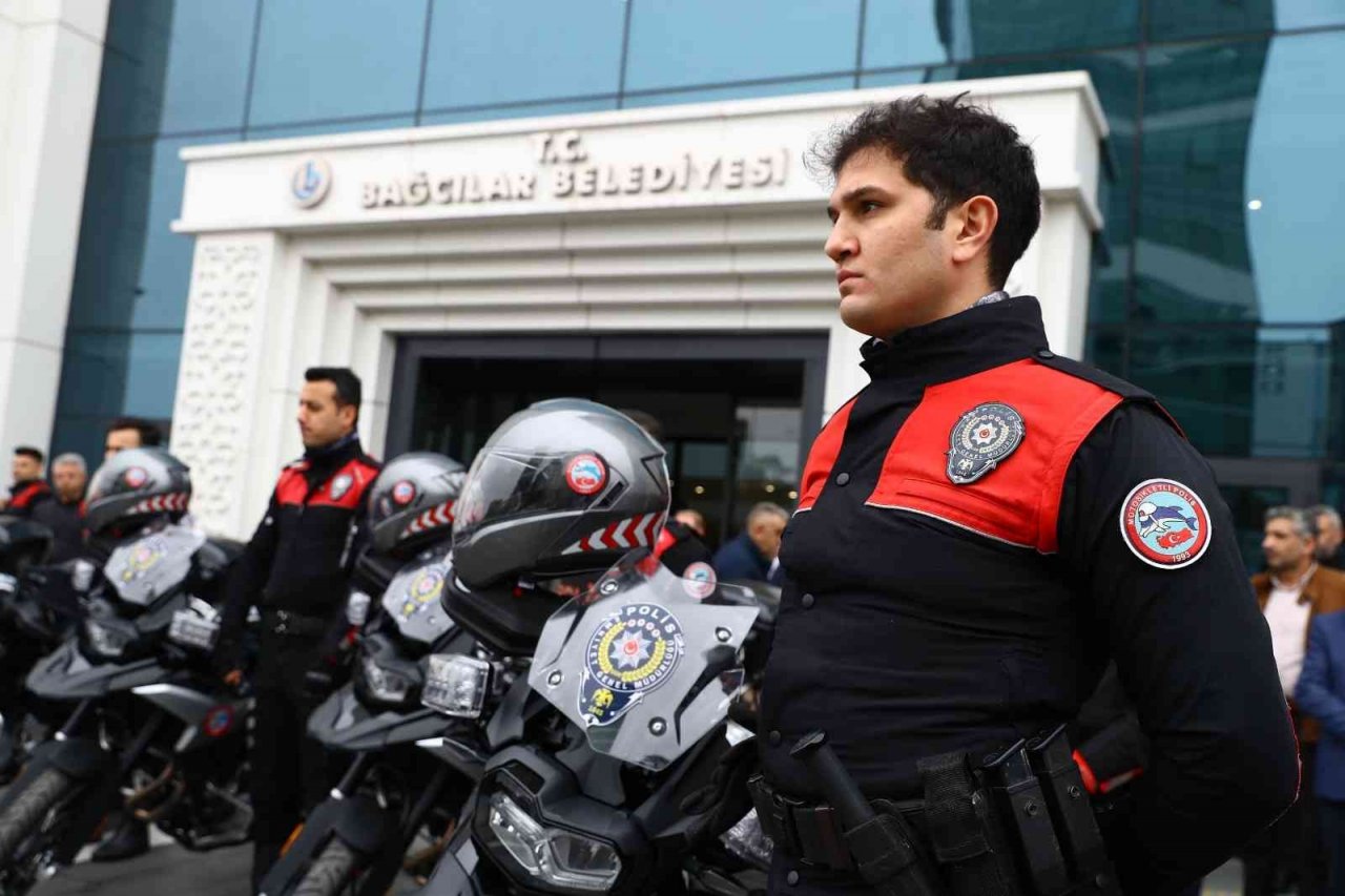 Bağcılar Belediyesi, emniyete 10 motosiklet hibe etti