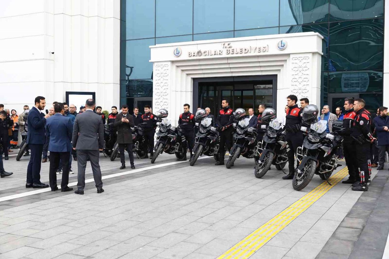 Bağcılar Belediyesi, emniyete 10 motosiklet hibe etti