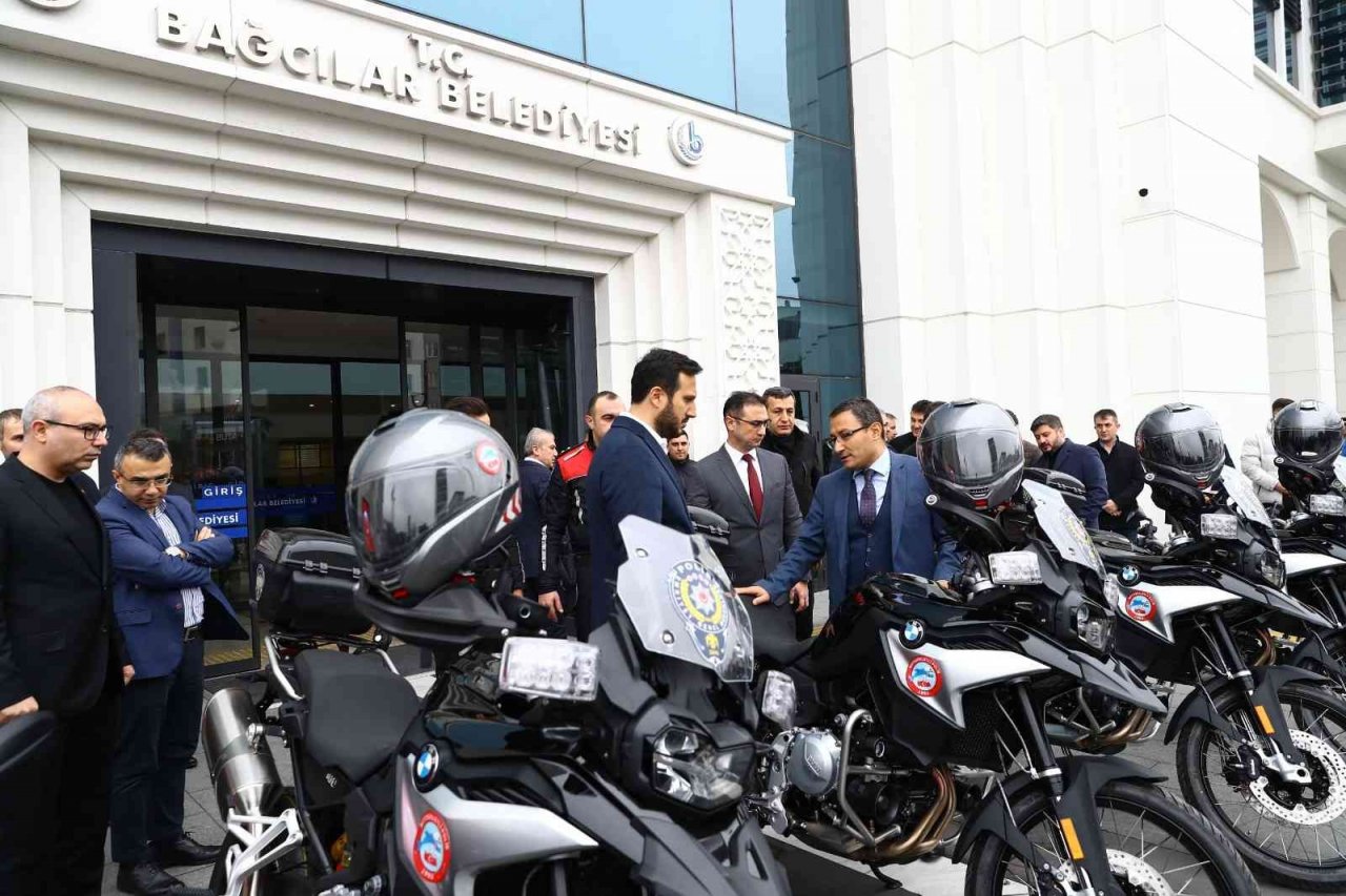 Bağcılar Belediyesi, emniyete 10 motosiklet hibe etti