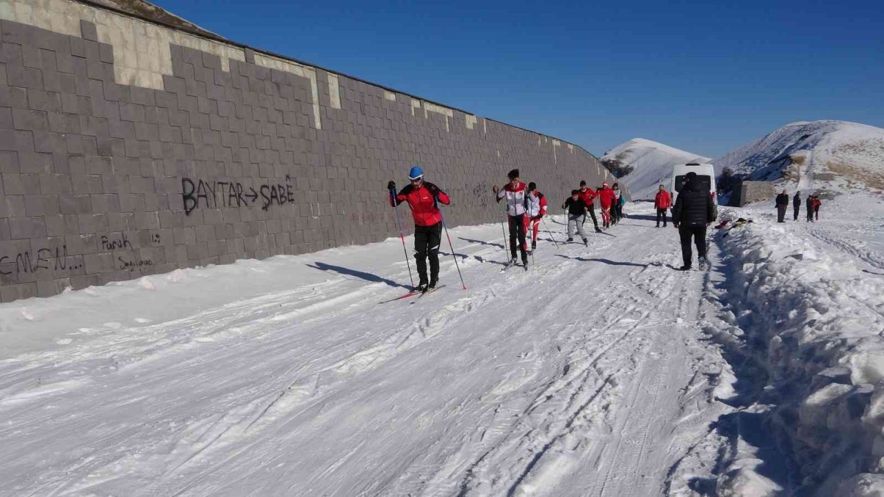 2 bin 948 rakımlı Nemrut zirvesinde şampiyonaya hazırlık