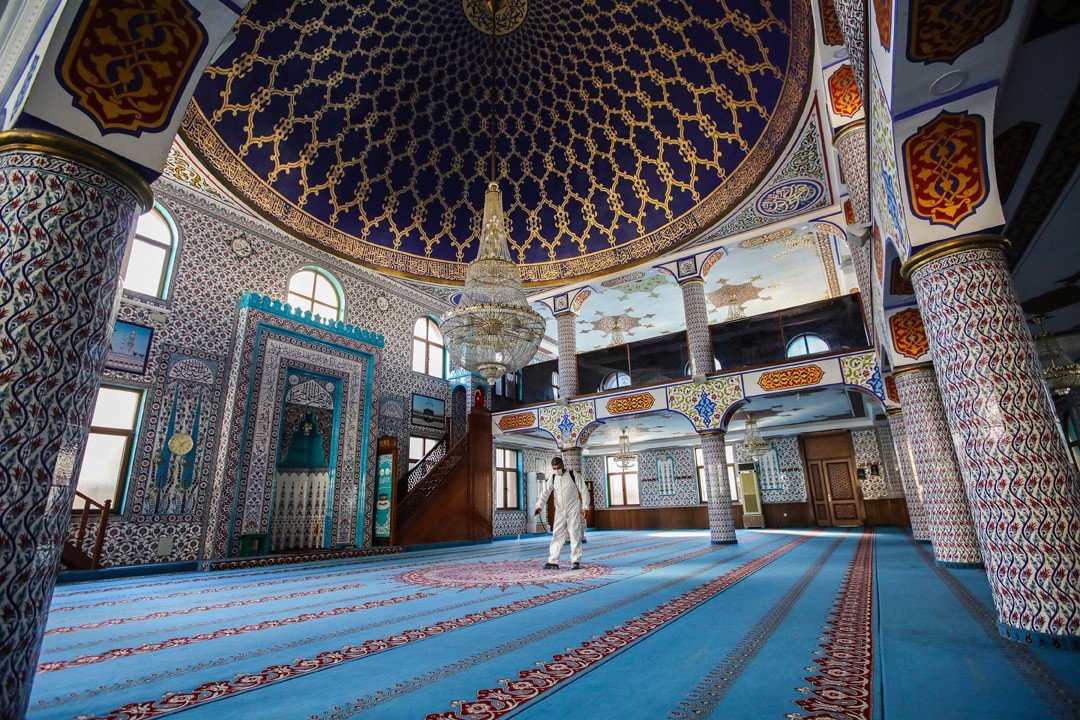 Bayraklı’da hijyen seferberliği