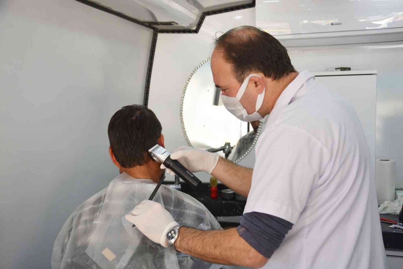 Mersin’de kırsal mahallelere ’kuaför’ hizmeti