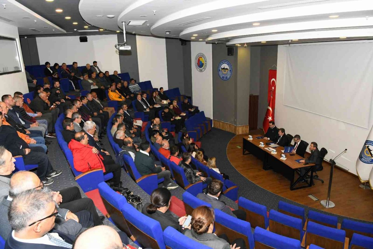 Vali Tavlı Bodrum’da muhtarlar ile bir araya geldi