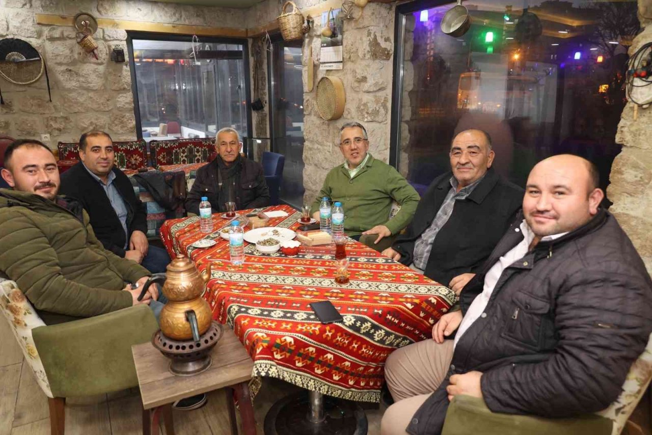 Başkan Savran esnaflarla bir araya gelmeye devam ediyor