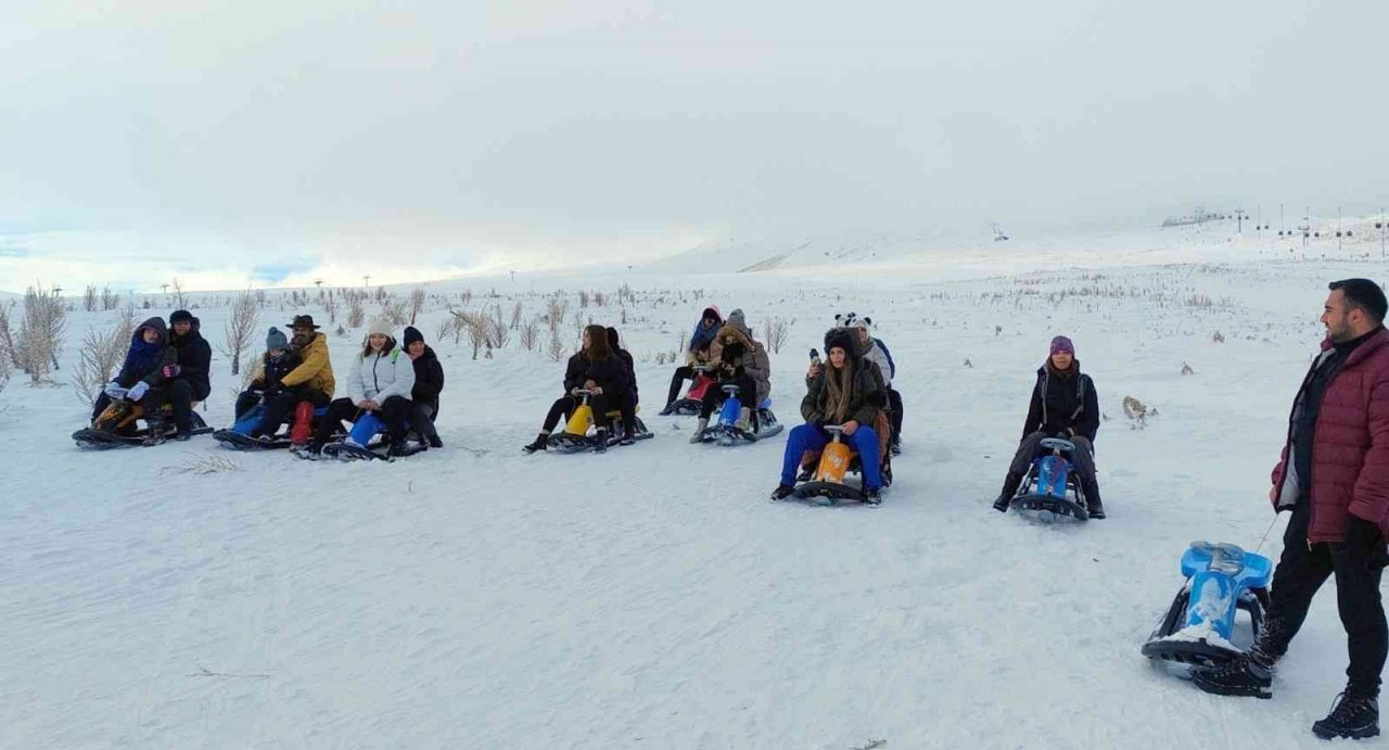 NEVÜ’lü öğrenciler Erciyes Dağı gezisine katıldı