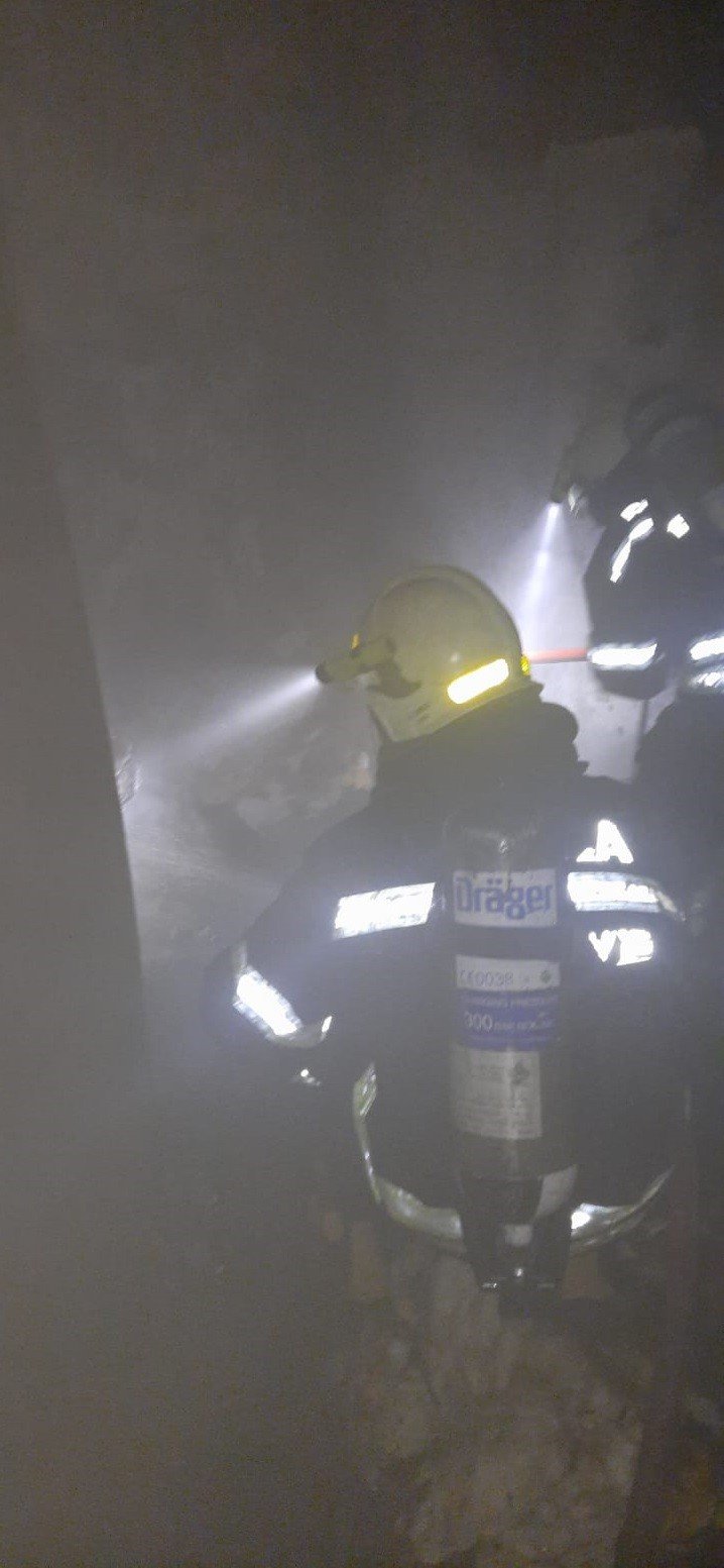 Oyun oynarken yangın çıkardılar