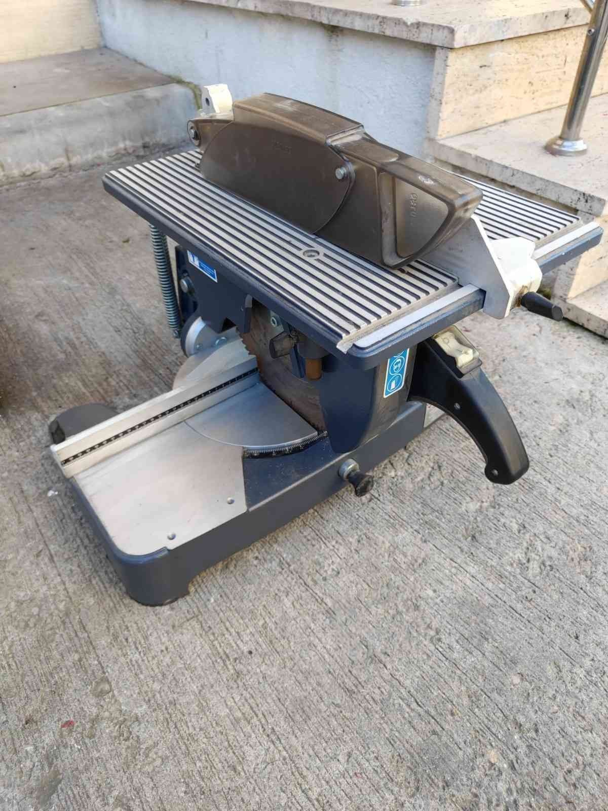 Sancaktepe’de depodan alüminyum profil kesme aleti ile merdiven çalan hurdacı yakalandı