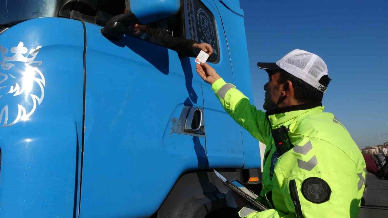 Ordu’da ticari araçlara kış lastiği denetimi