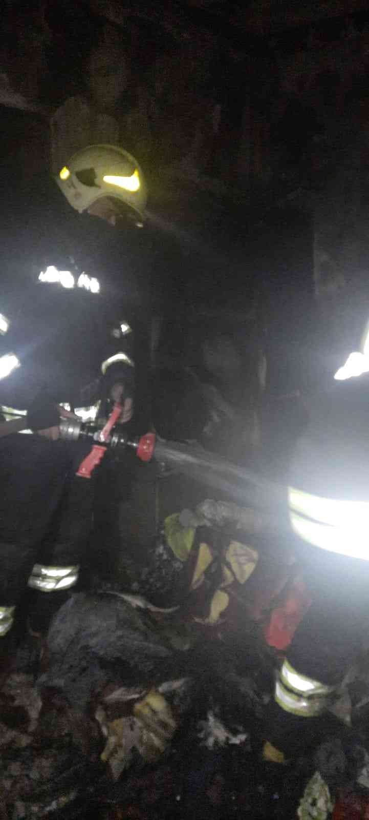 Oyun oynarken yangın çıkardılar