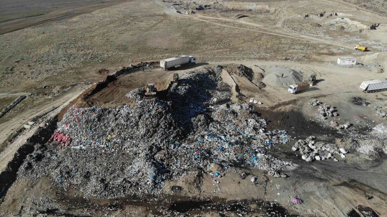 Çöplerden bir şehrin enerjisini karşılıyorlar