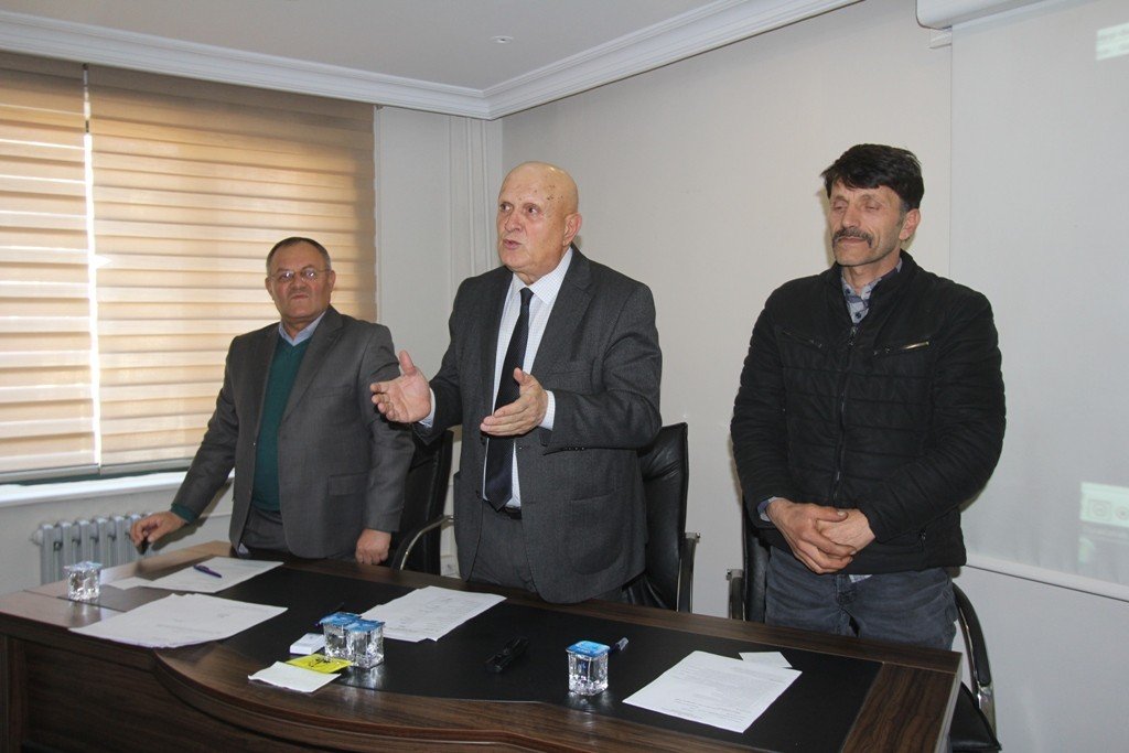 Başkan Pekmezci alkışlarla karşılandı