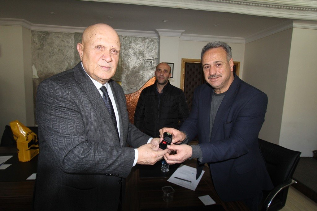 Başkan Pekmezci alkışlarla karşılandı