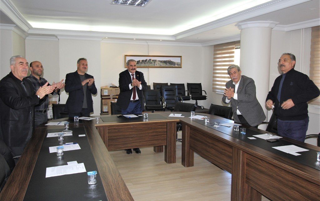 Başkan Pekmezci alkışlarla karşılandı