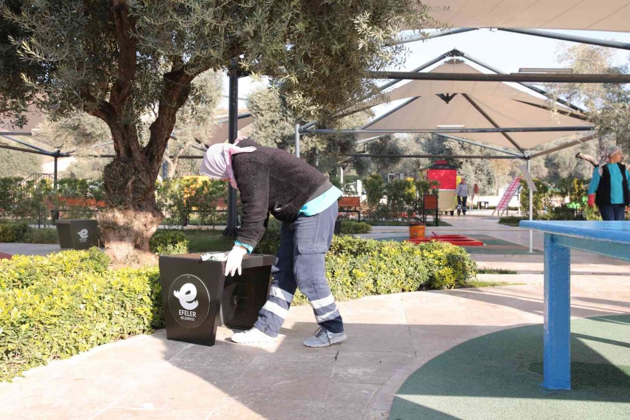 Efeler’in ekiplerinden geniş çerçeveli temizlik