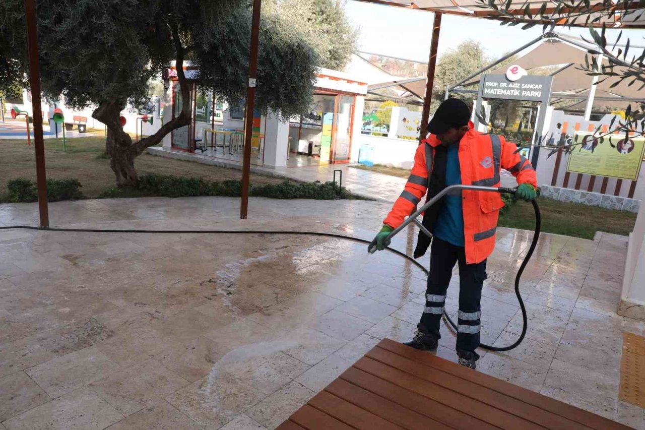 Efeler’in ekiplerinden geniş çerçeveli temizlik