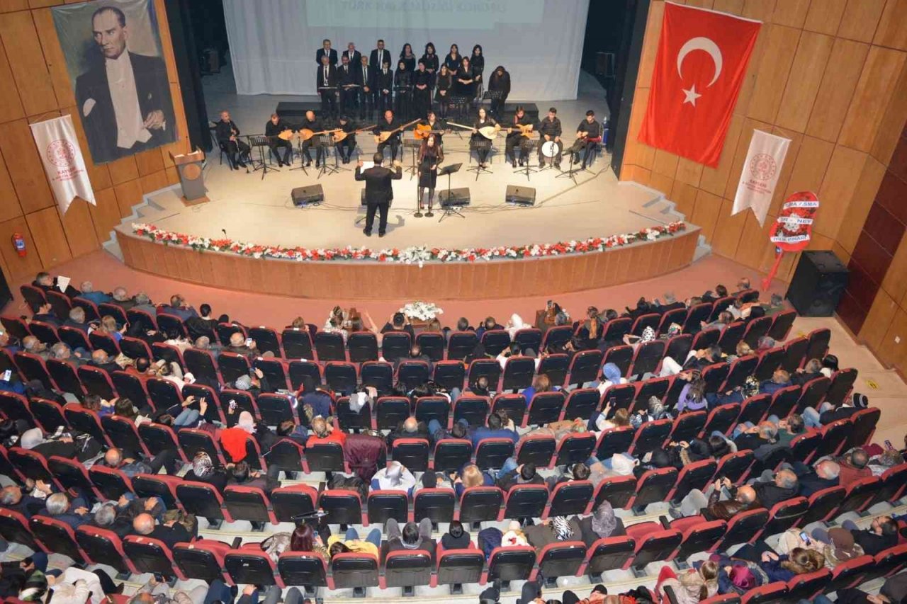 2023 Yılının İlk Konserinde Duygusal Anlar Yaşandı