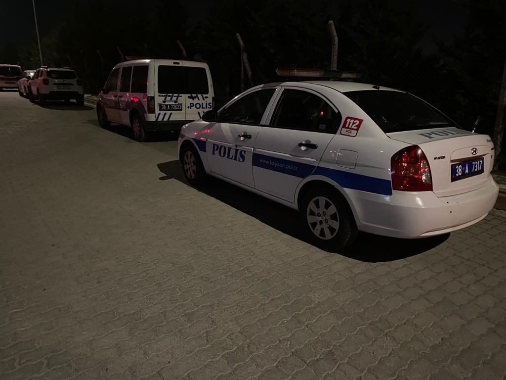 Kafası pres makinesine sıkışan işçi hayatını kaybetti