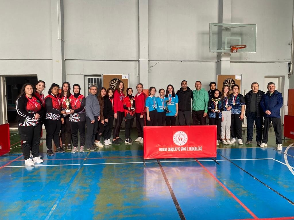 Salihli Şahin Şen Kız Anadolu İHL Manisa şampiyonu