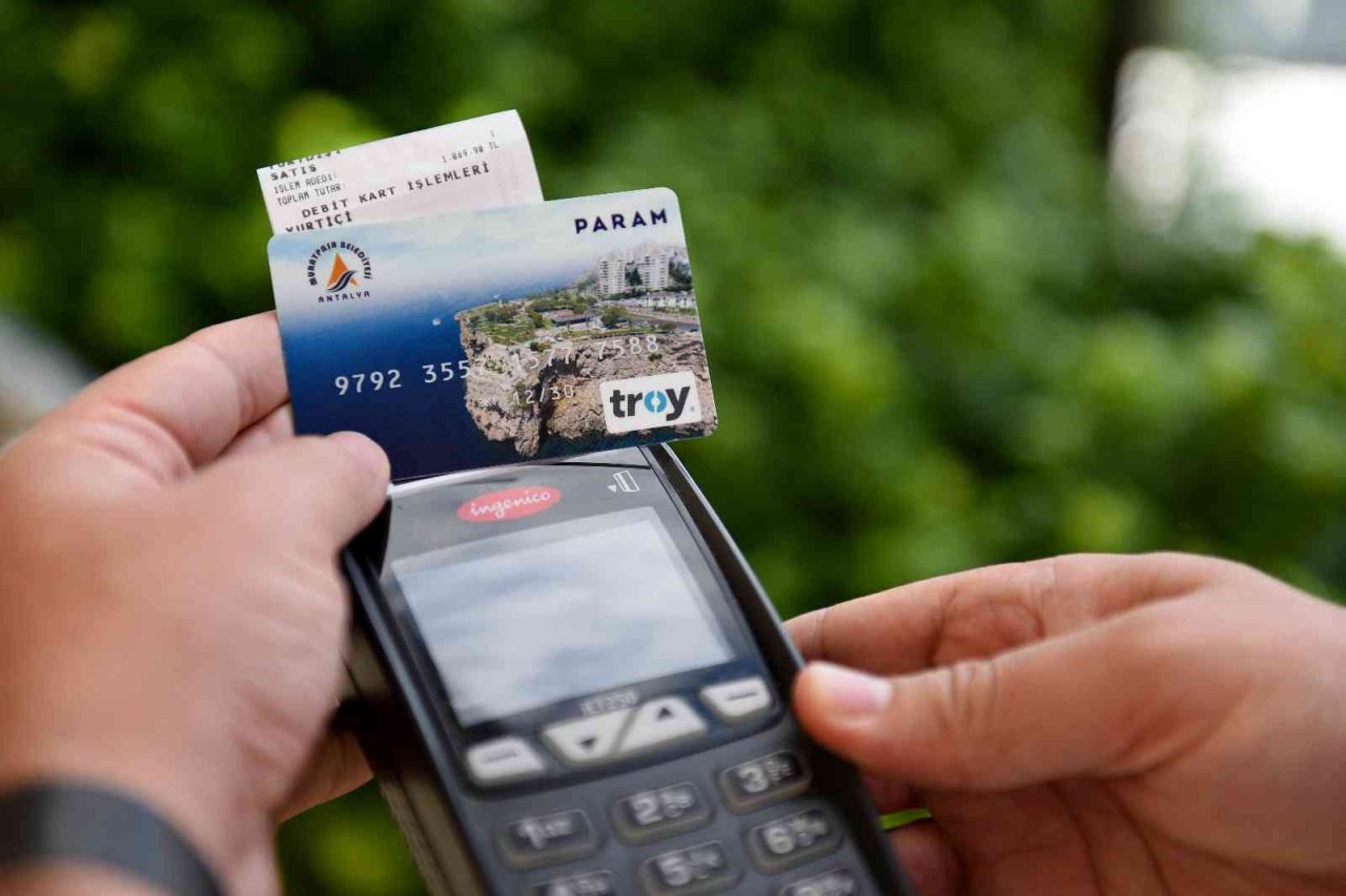 Muratpaşa’da ayrıştırılan 2 milyon 536 bin kilo atık, kazandırdı