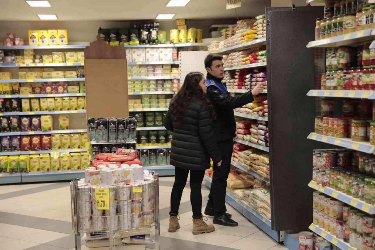 Marketlerde gıda denetimleri devam ediyor