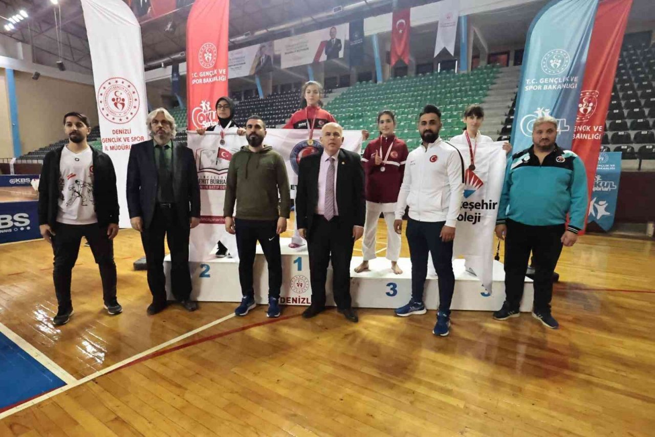 Okul sporları karate müsabakaları tamamlanıyor