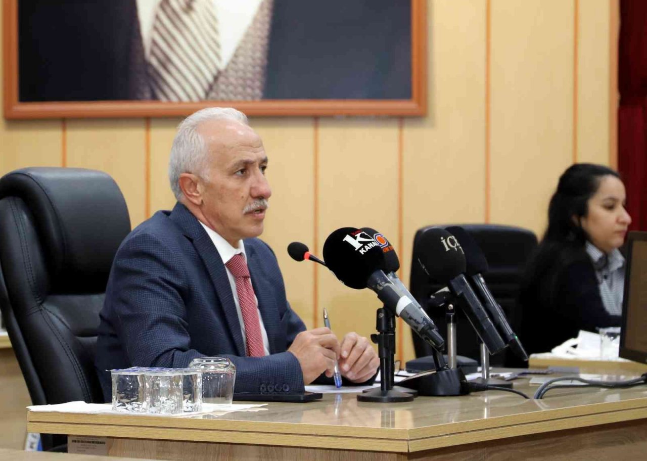 Akdeniz Belediyesi Çilek Mahallesi’ne kompleks bir yapı kazandırıyor