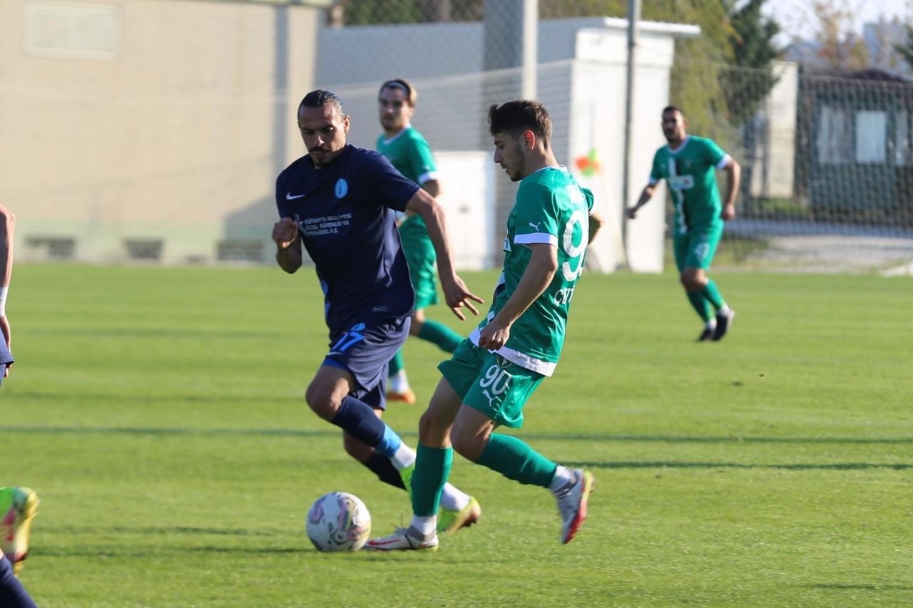 Efeler 09 SFK 1-1 Belediye Kütahyaspor