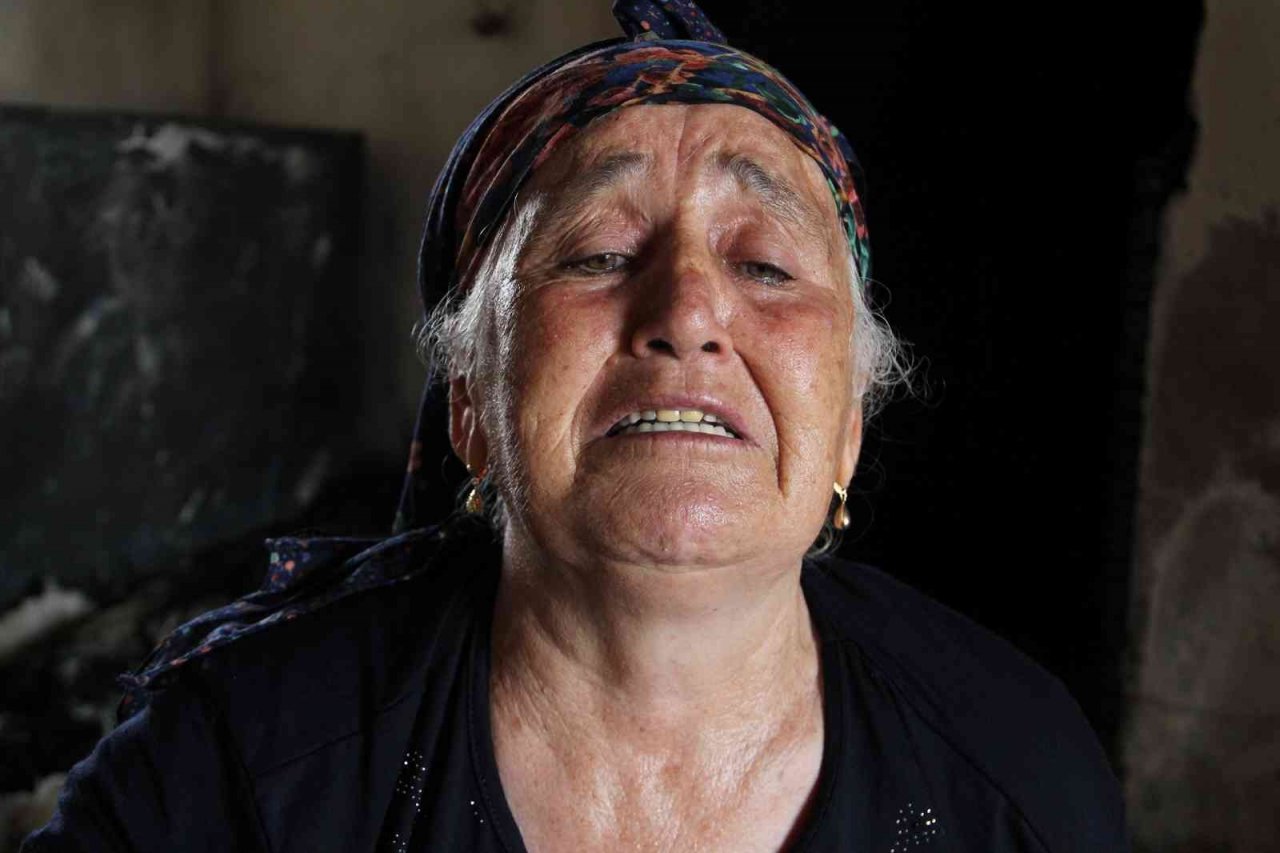 Tarihi yangında "İğnem bile çıkmadı" diyerek feryat eden Havva teyze yeni evine kavuştu