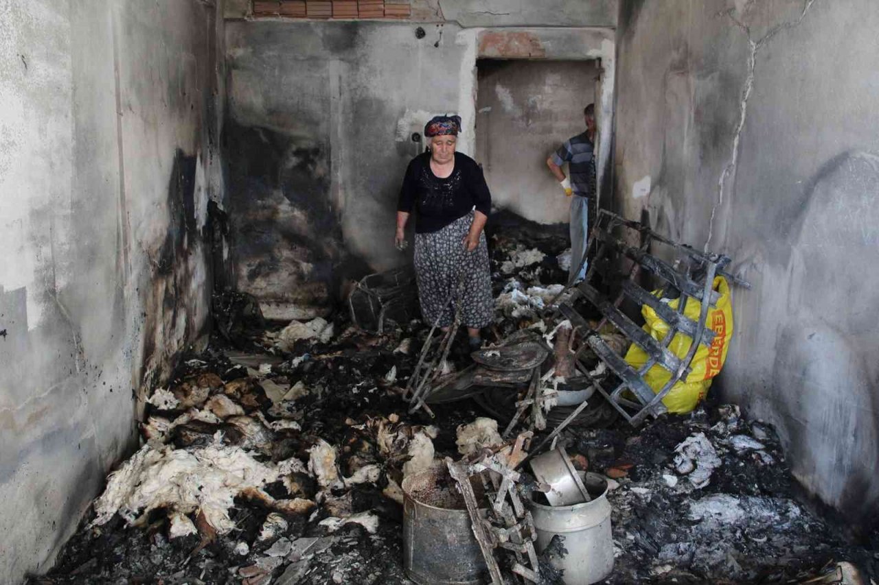 Tarihi yangında "İğnem bile çıkmadı" diyerek feryat eden Havva teyze yeni evine kavuştu