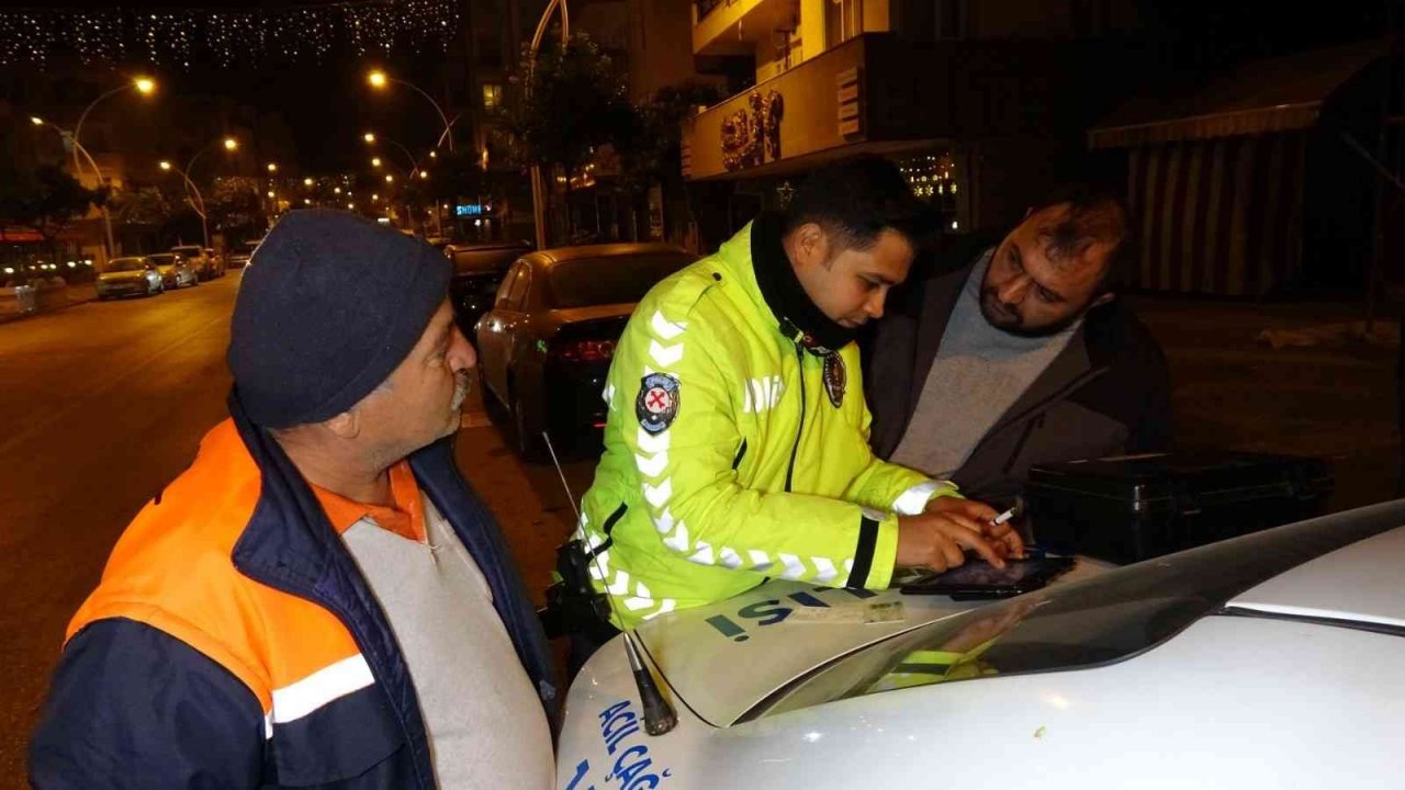 Alkollü sürücü kendi cezasını unutup diğer sürücünün cezasının peşine düştü