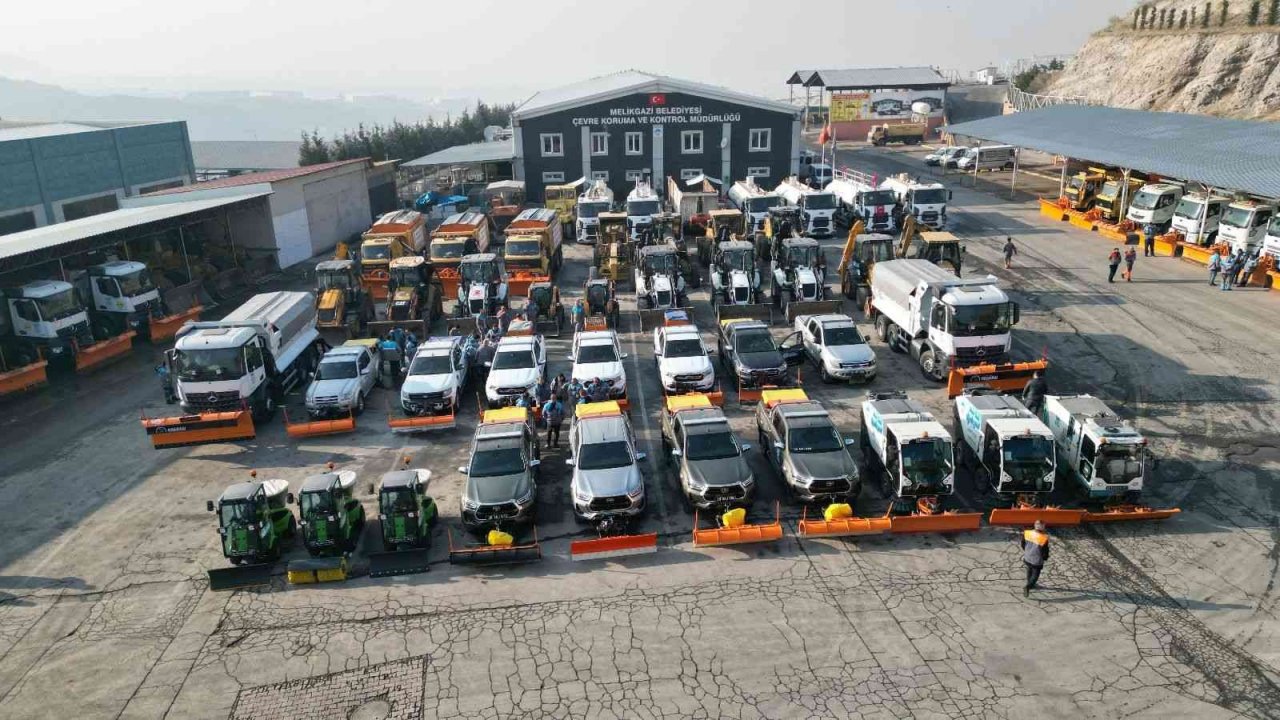 Melikgazi’de 250 Araç ve 340 Personelle Kış Hazırlıkları Tamamlandı