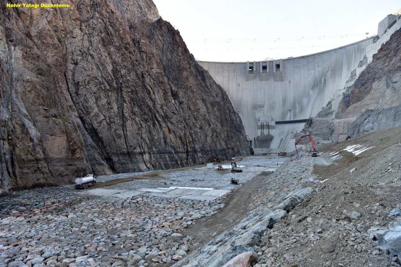 Yusufeli Barajı’nda su seviyesi 62 metre oldu