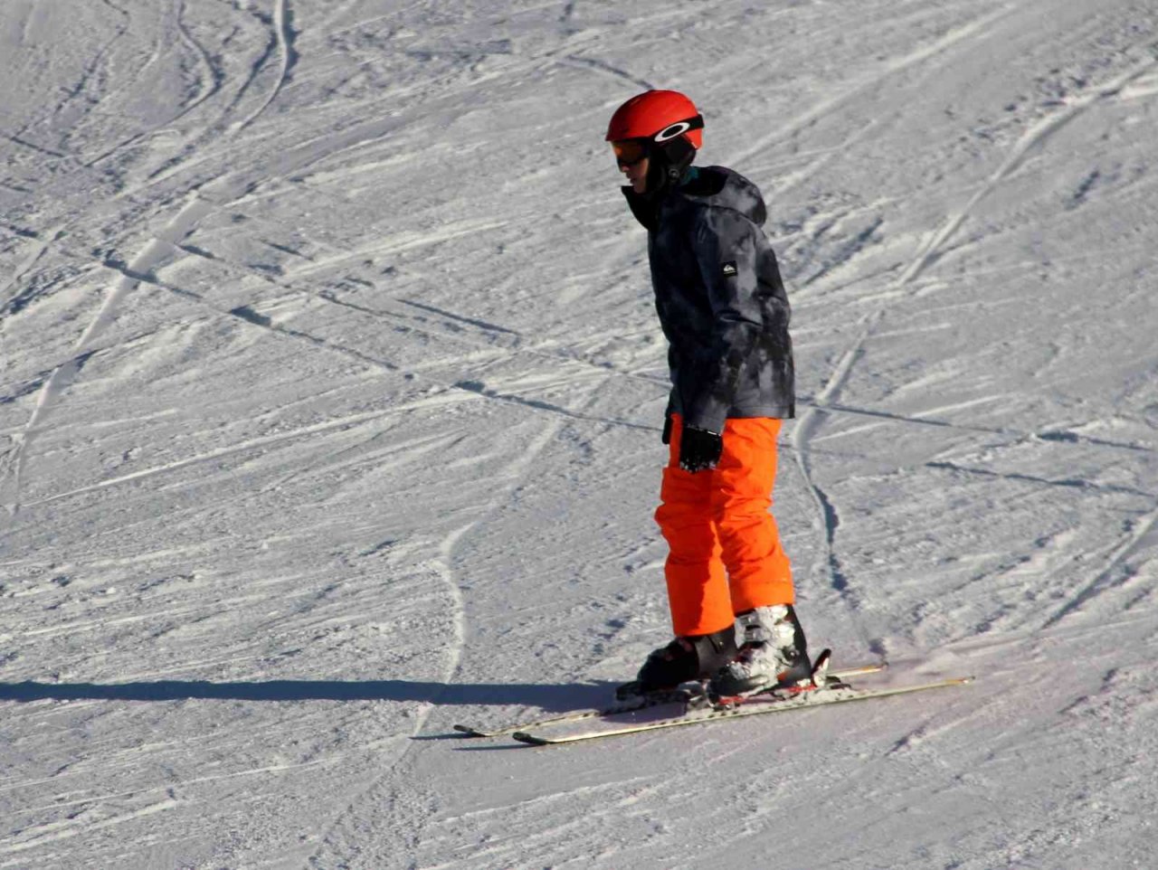 Avrupa’da kayak merkezleri kapandı, kayakseverlerin adresi Palandöken oldu