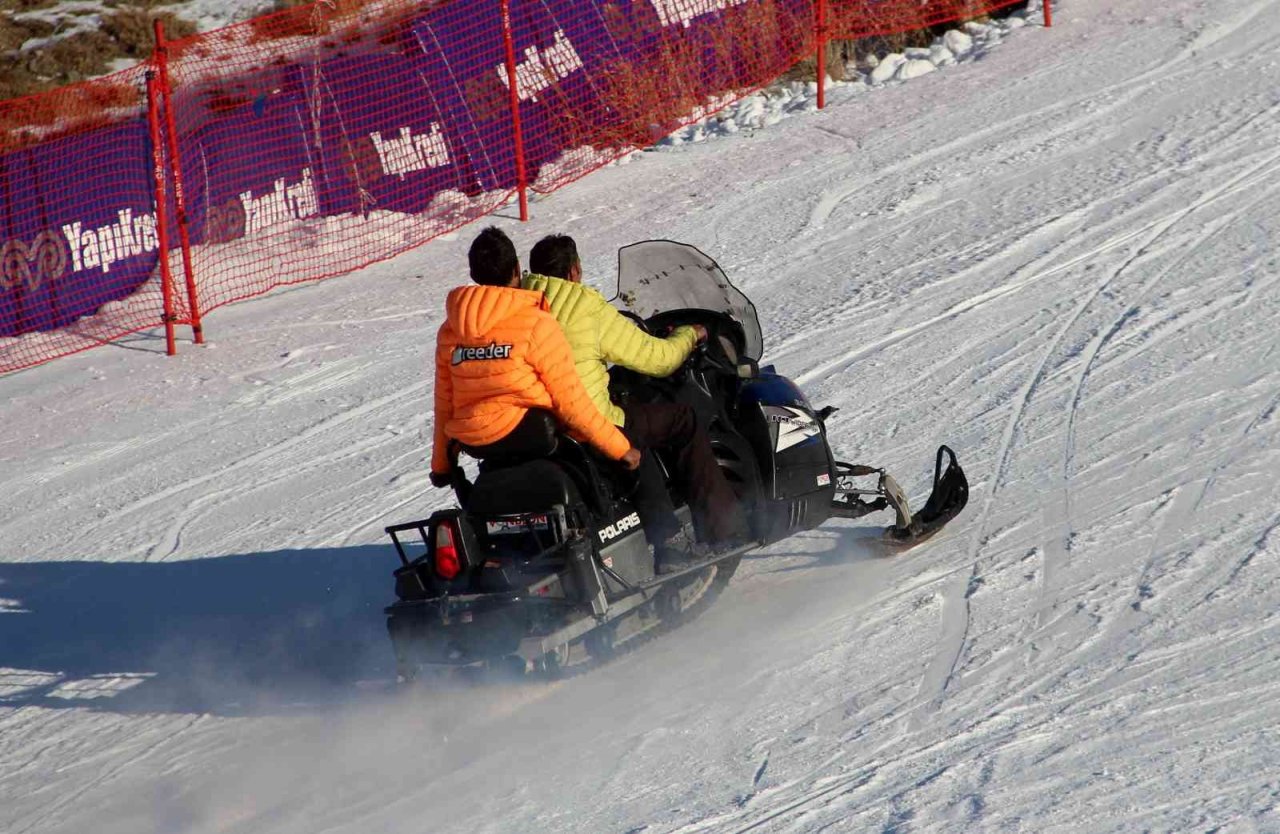 Avrupa’da kayak merkezleri kapandı, kayakseverlerin adresi Palandöken oldu