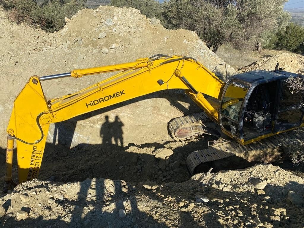 Bozdoğan’da kaçak kazıya suçüstü