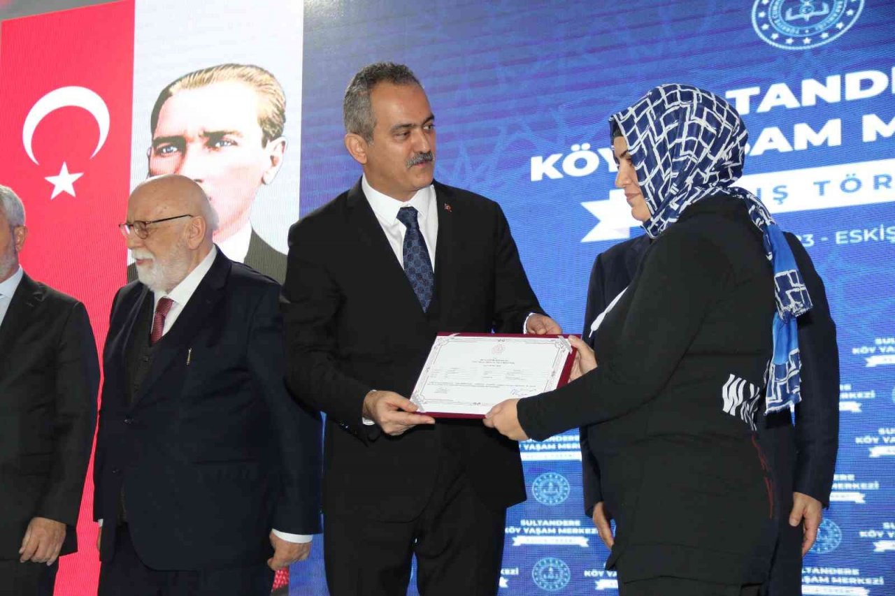 Kız çocuklarının ortaöğretimdeki okullaşma oranı yüzde 95,06’a ulaştı