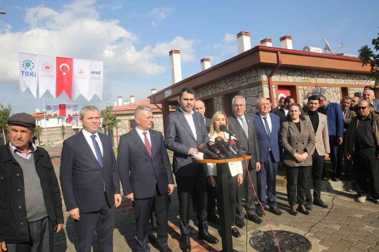 Bakan Kurum: "Orta gelirli vatandaşlarımız 4 bin 400 TL’den başlayan taksitle ev sahibi olabilecek"