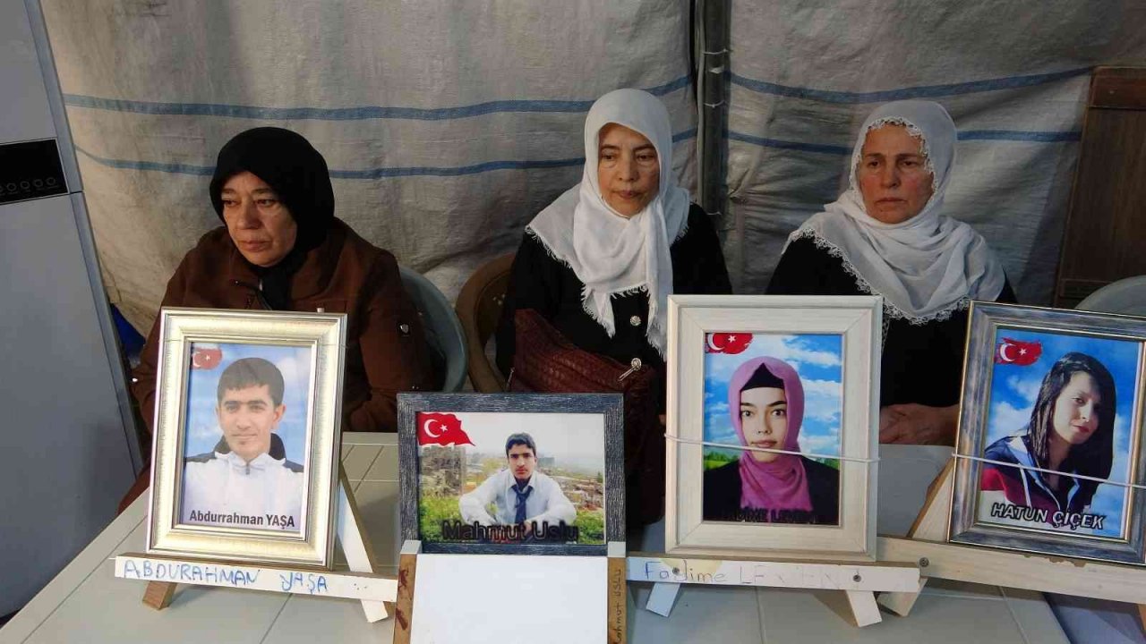 Terör mağduru aileler, bin 222 gündür evlatlarını HDP’den istiyor