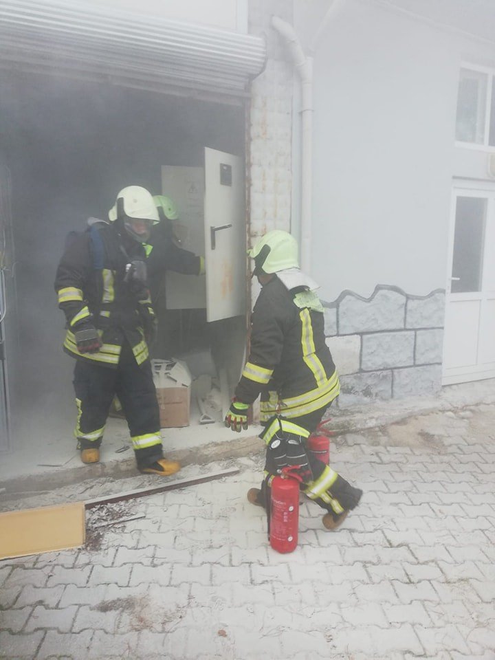 Hastanenin elektrik panosu yandı