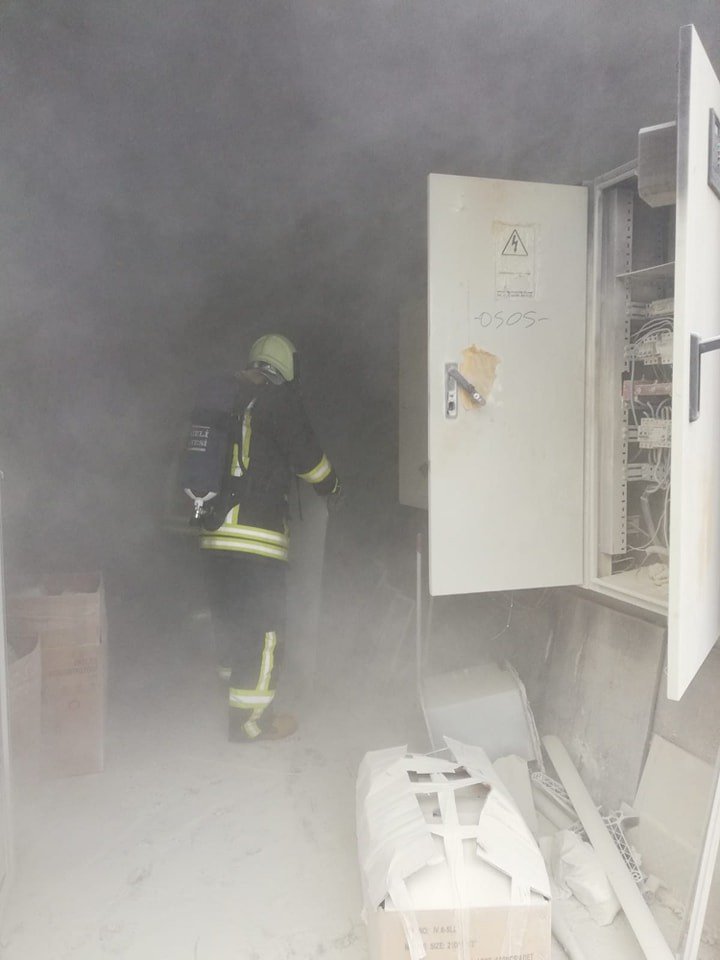 Hastanenin elektrik panosu yandı