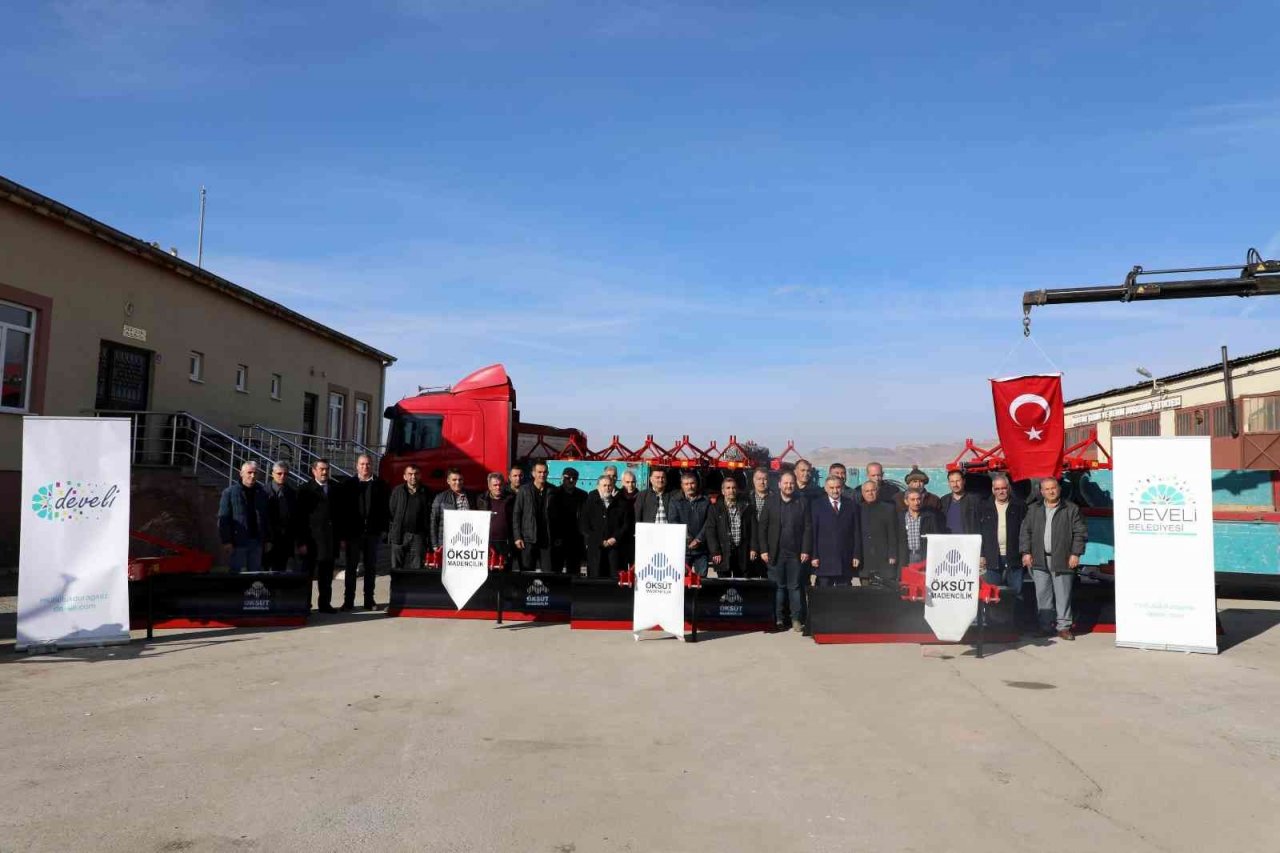Develi’de Karla Mücadelede Kırsal Mahallelere Ekipman Desteği