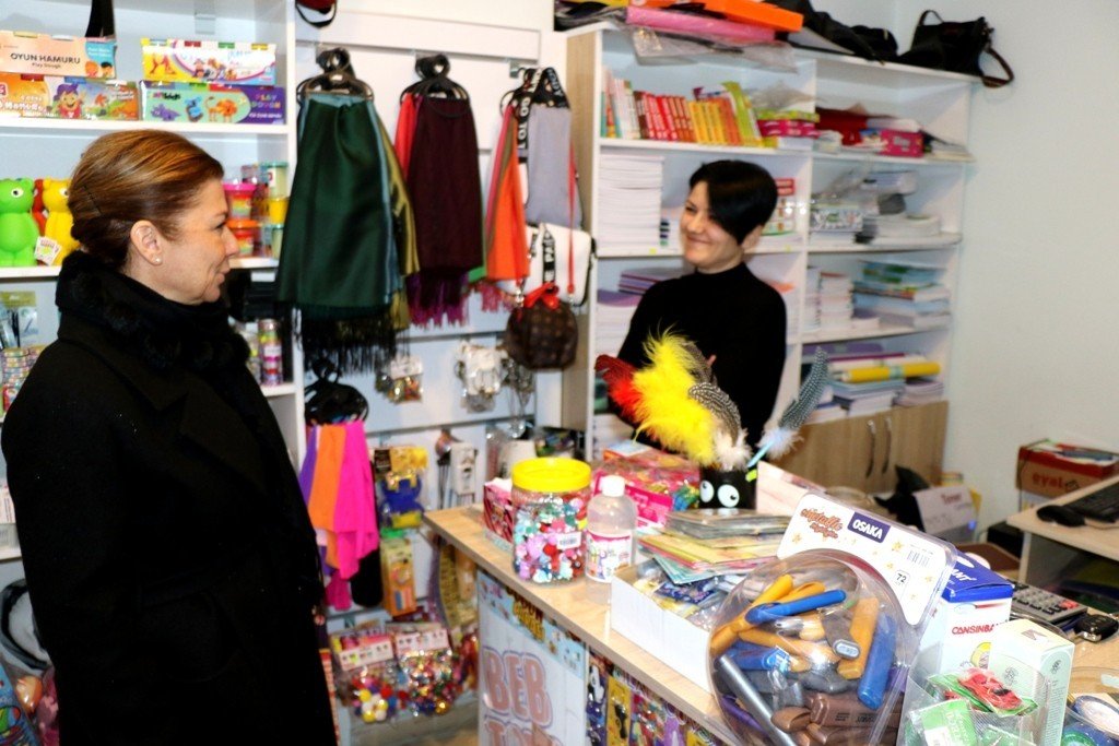Başkan Köse esnafı yerinde dinliyor