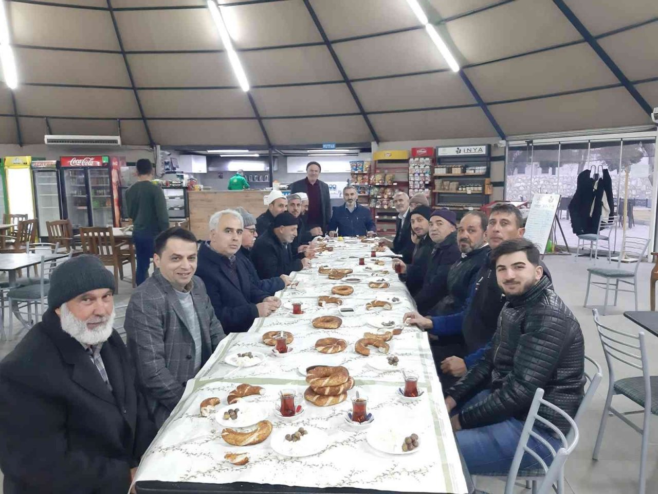 Germencik’te vatandaşlar sabah namazında bir araya geliyor