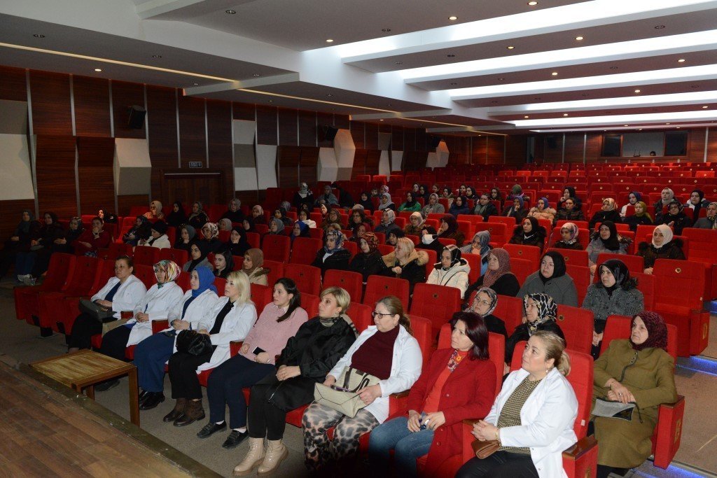 İNESMEK kursiyerlerine “En İyi Narkotik Polisi Anne” projesi anlatıldı