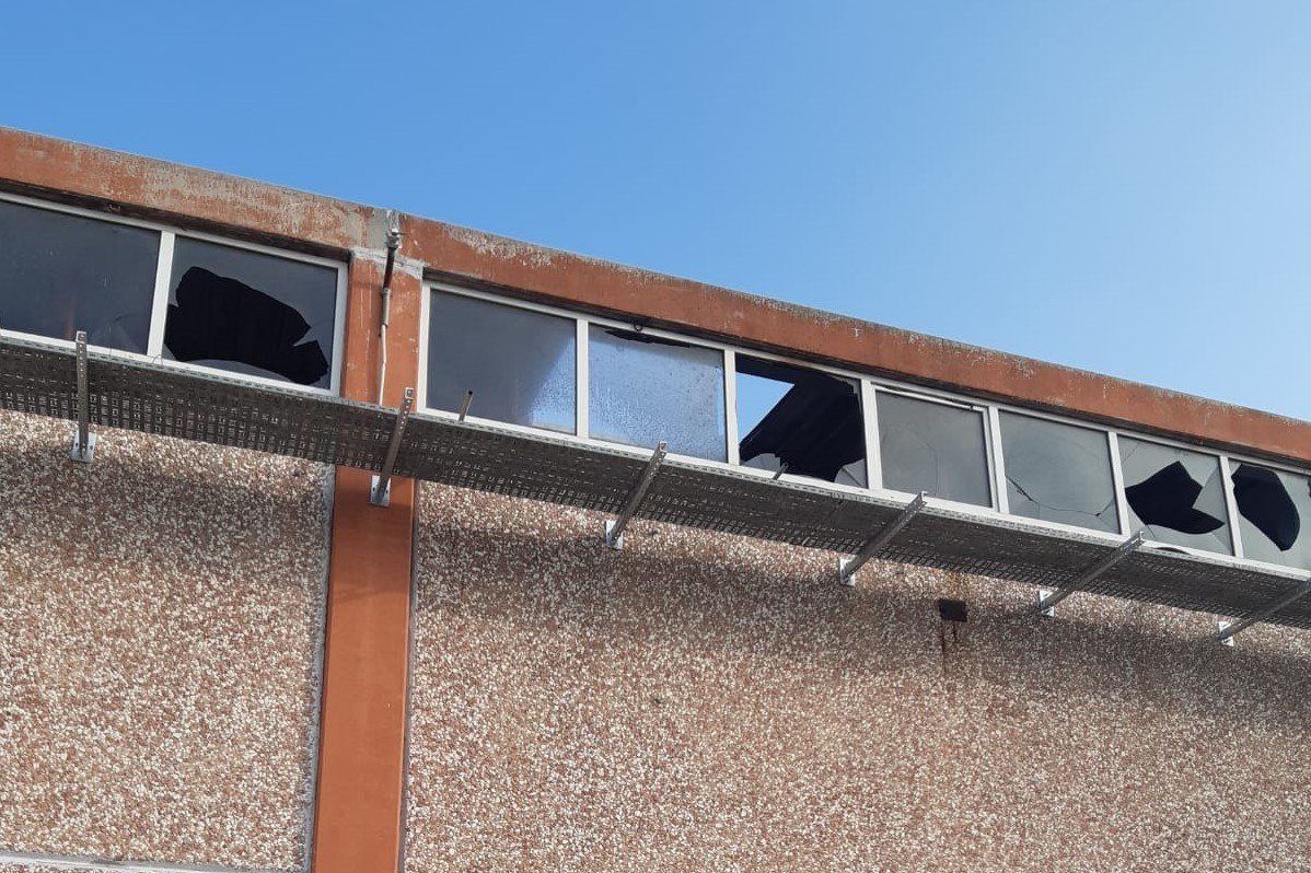 İzmir’de boya fabrikasında patlama: 5 yaralı