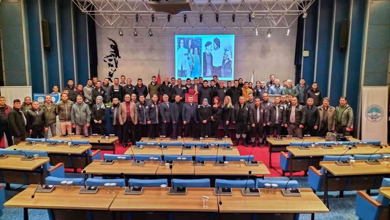 Büyükşehir personeline ’stresi kontrol edebilme ve iletişim becerilerini geliştirme’ eğitimi